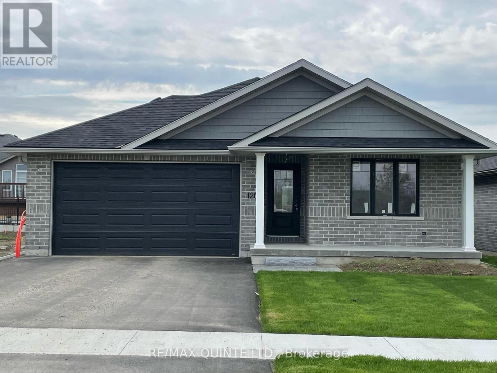120 Hastings Park Dr, Belleville Belleville Ward, ON K8P 0J4