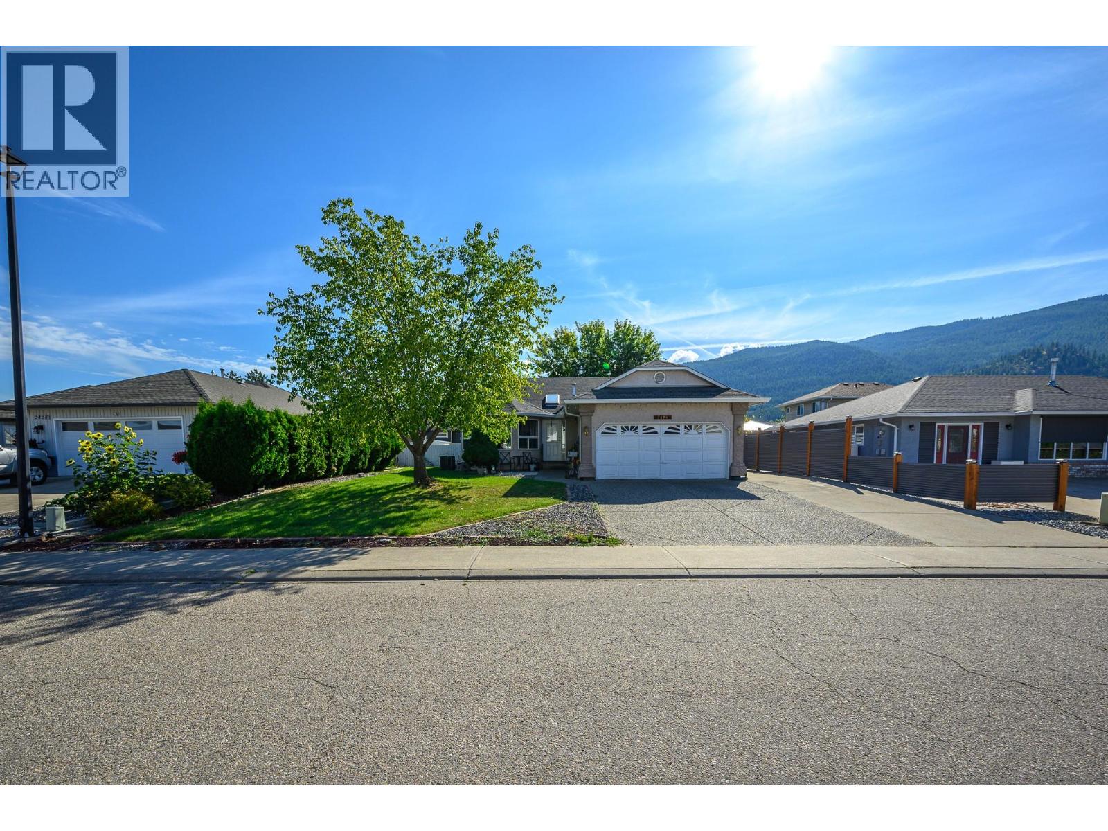 2424 Bradley Dr, Armstrong, BC V4Y 0C4