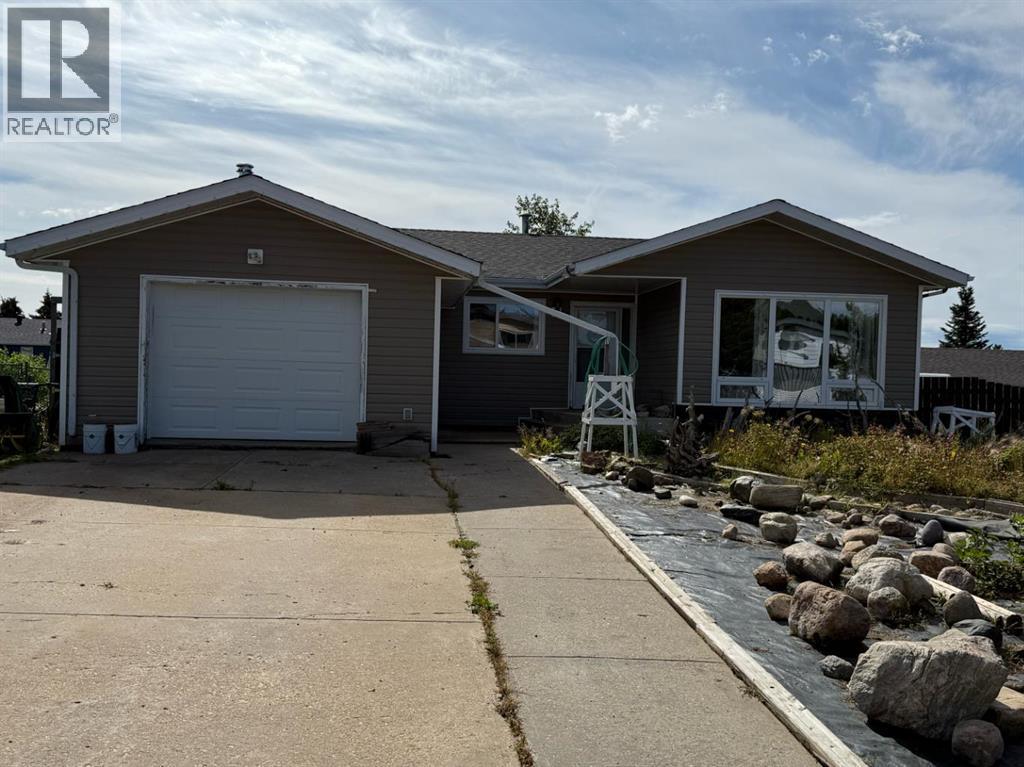 14 Walker Ave, Swan Hills, AB T0G 2C0