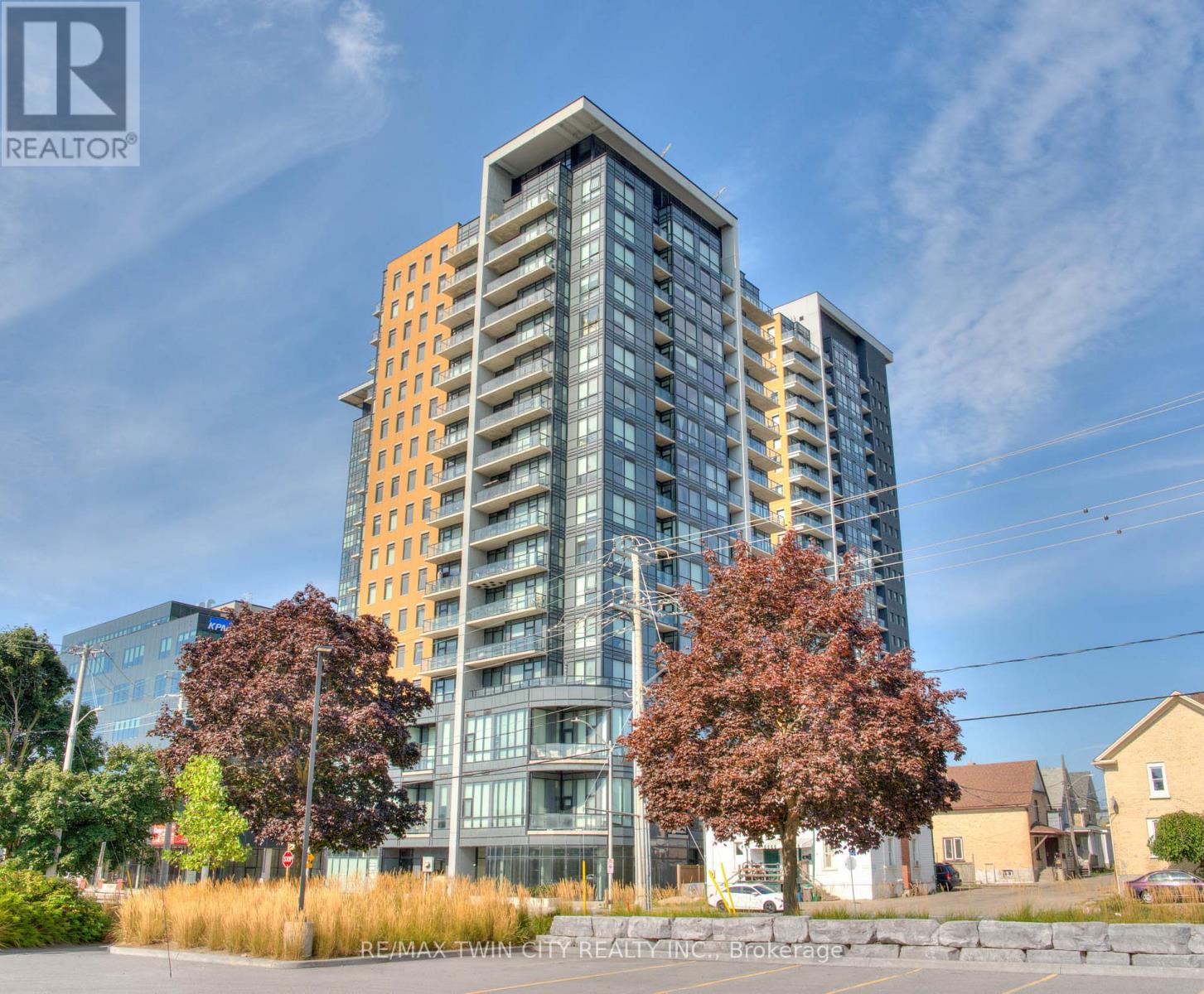 1406 100 Garment St, Kitchener, ON N2G 0C3
