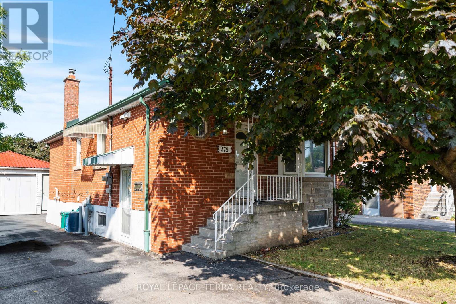 278 E 34th St, Hamilton, ON L8V 3W9
