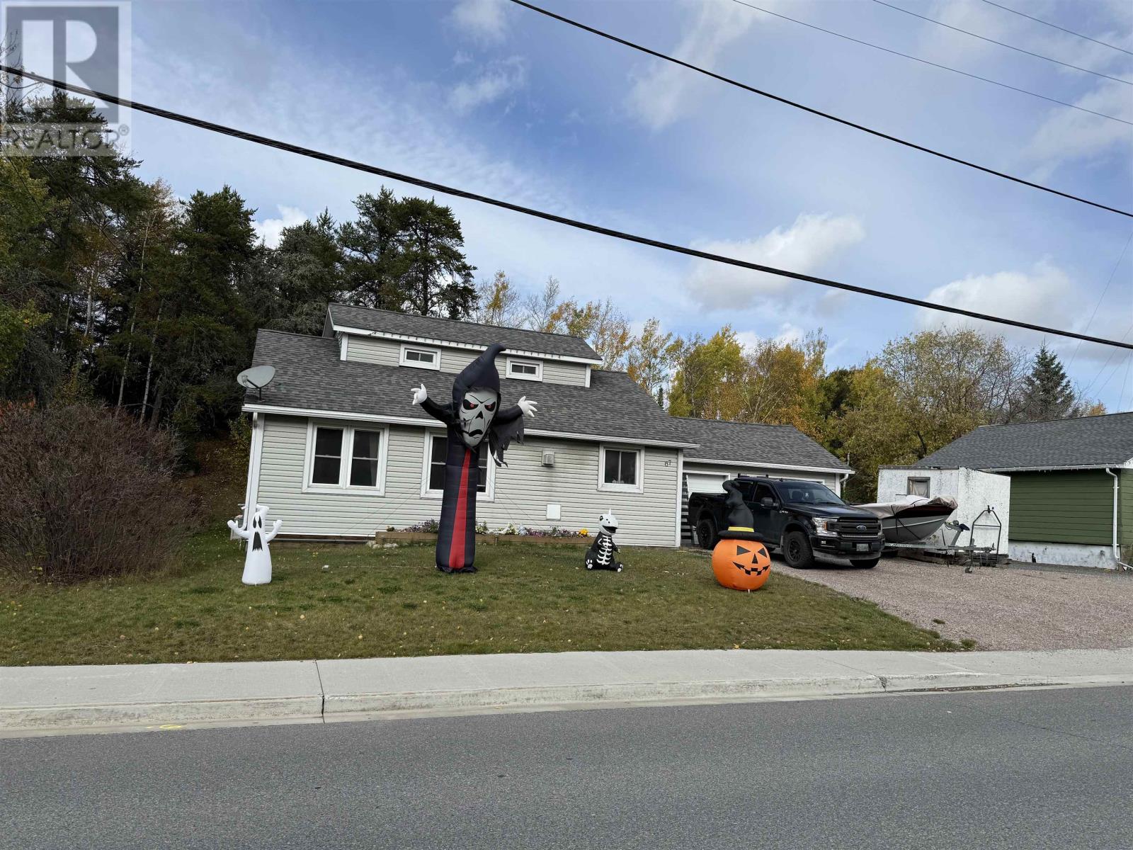 67 Goldshore Rd, Red Lake, ON P0V 2M0