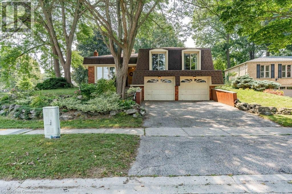 44 Cedarland Dr, Brantford, ON N3R 6N7