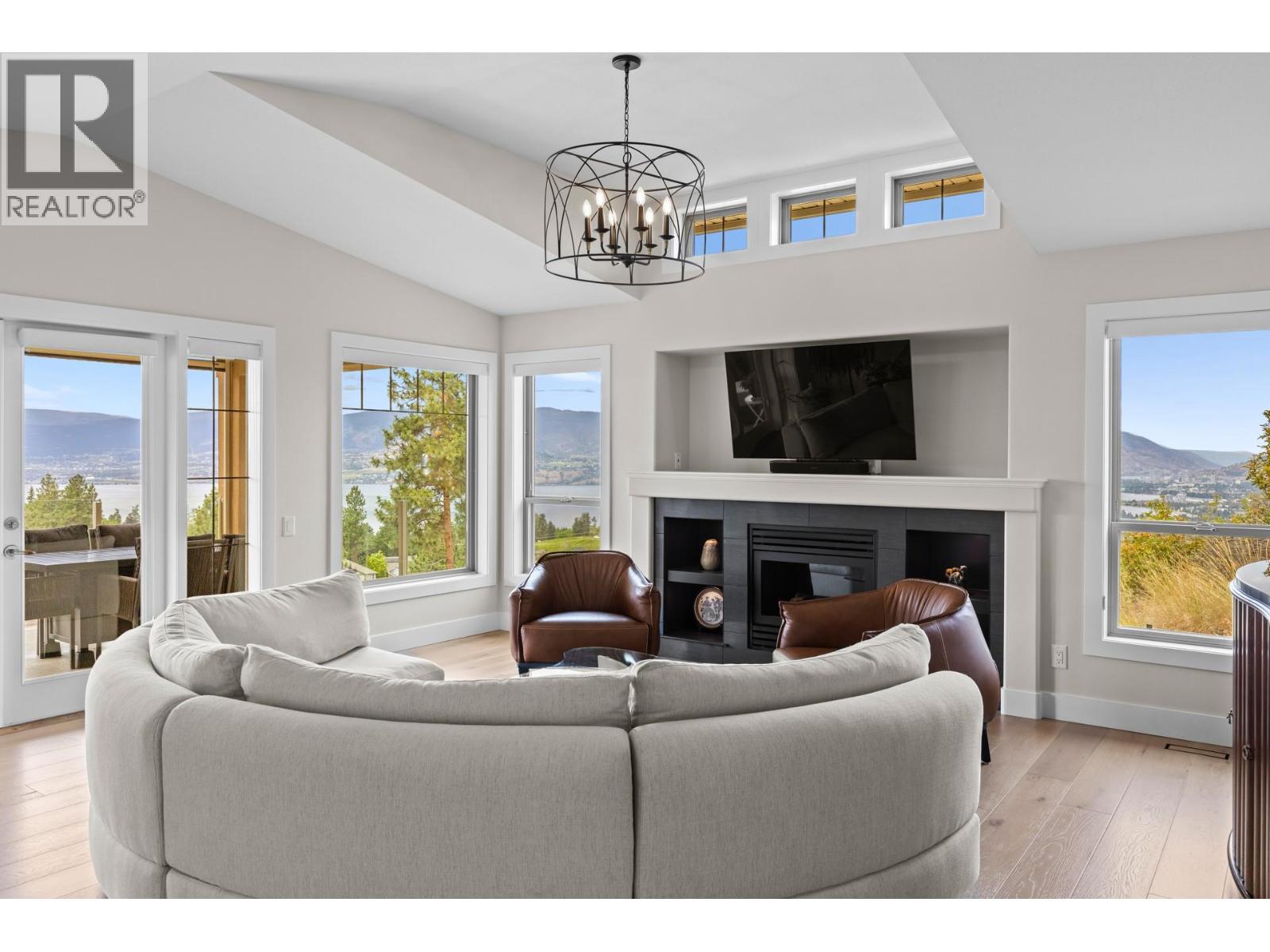 5157 S Ridge Dr, Kelowna, BC V1W 4Z4