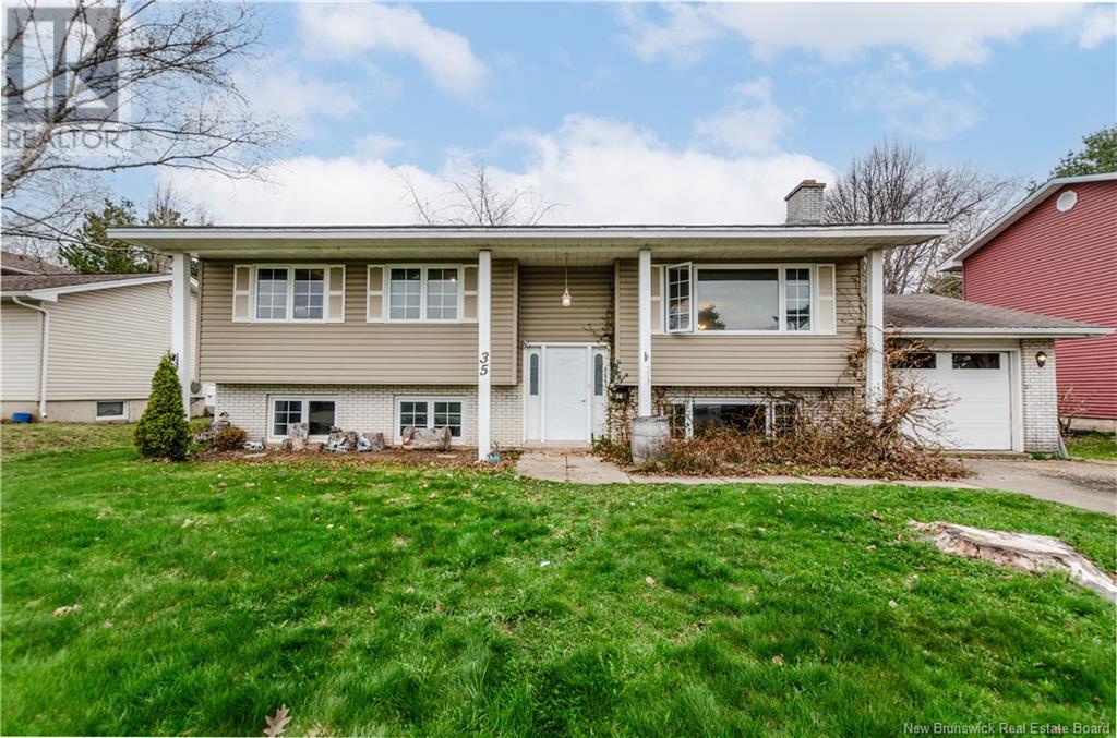 35 Keefe, Riverview, NB E1B 4E6