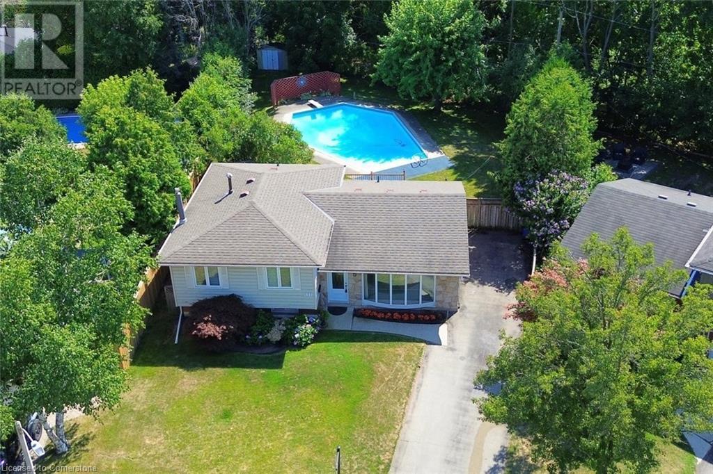 552 Hull Ct, Burlington, ON L7N 3C9
