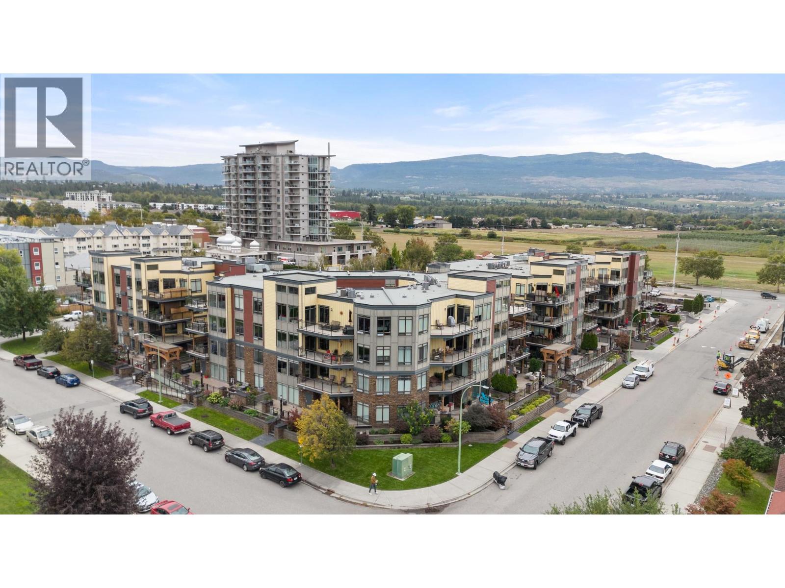 2011 Agassiz Road Unit 205, Kelowna, BC V1Y 9Z8