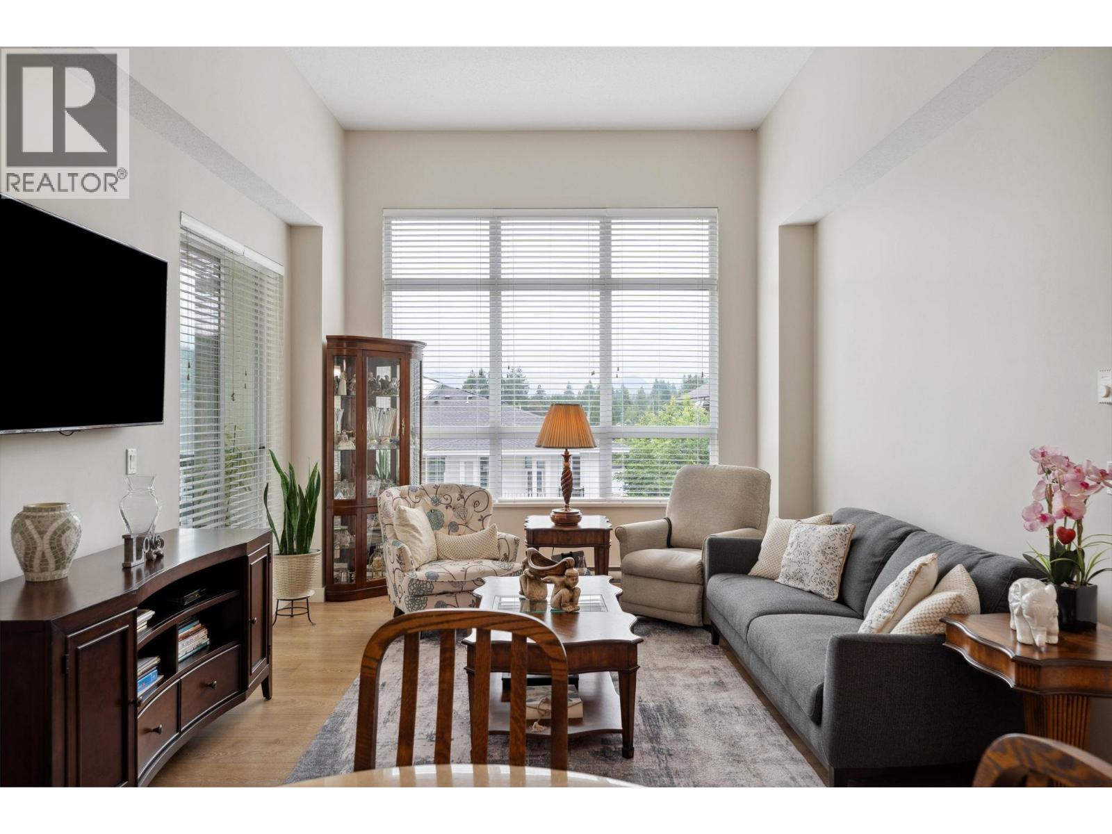 611 Regan Avenue Unit 404, Coquitlam, BC V3J 0E5