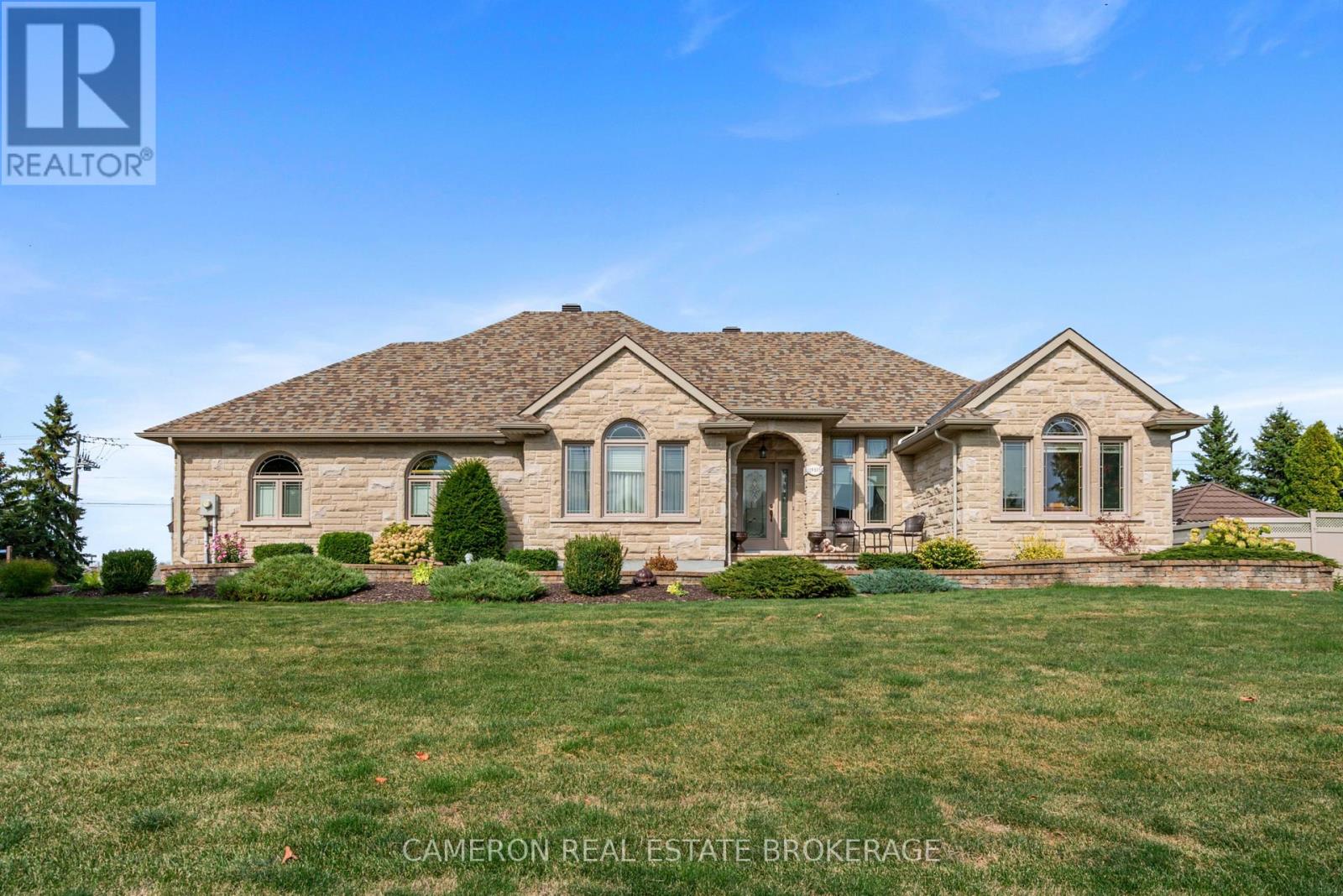 18105 Farlinger Dr, South Glengarry, ON K6H 5R5