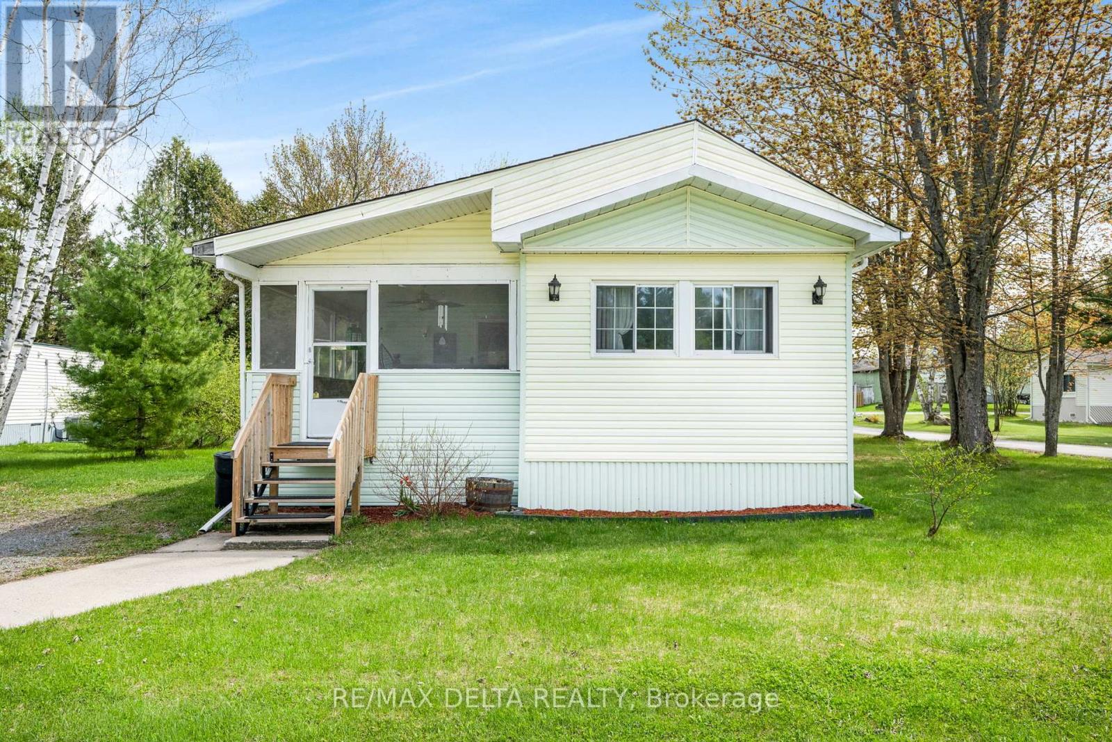 417 8250 County Road 17 Rd, Clarence-Rockland, ON K4K 1K7