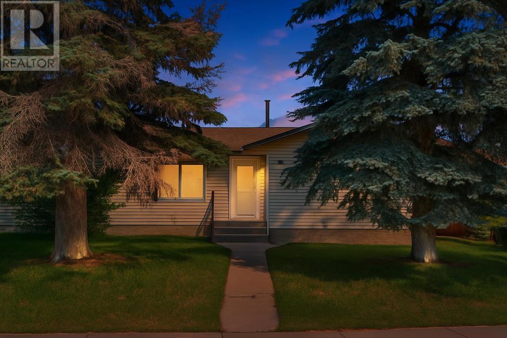 36 Brentwood Dr E, Strathmore, AB T2L 2L6