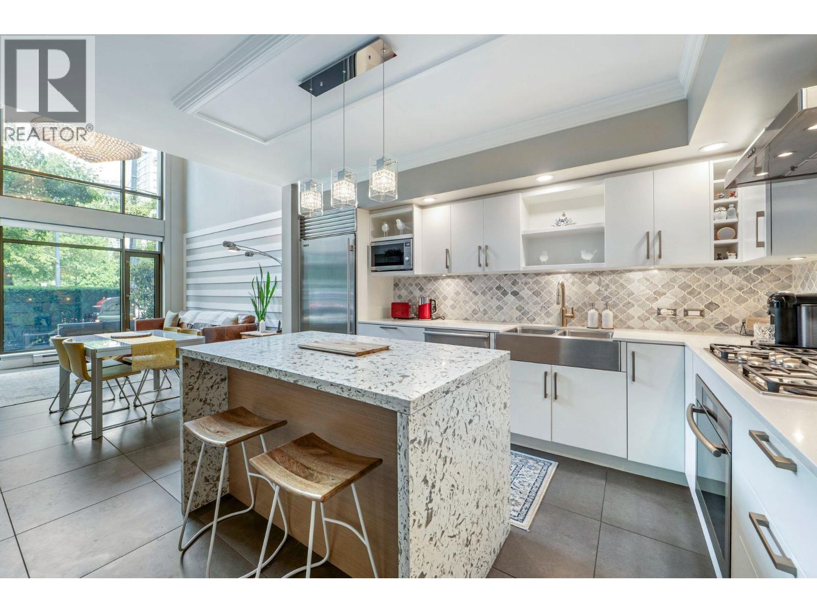 1168 Richards Street Unit 101, Vancouver, BC V6B 3E6