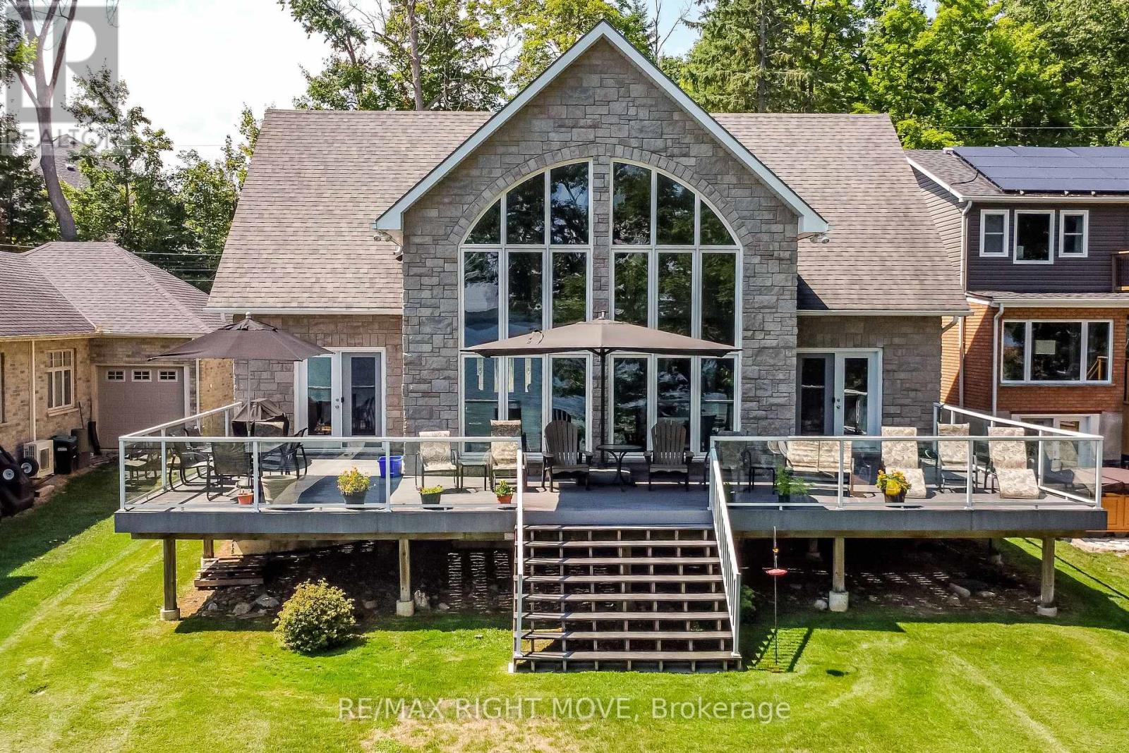 1756 Bay Park Rd, Severn, ON L3V 0V7