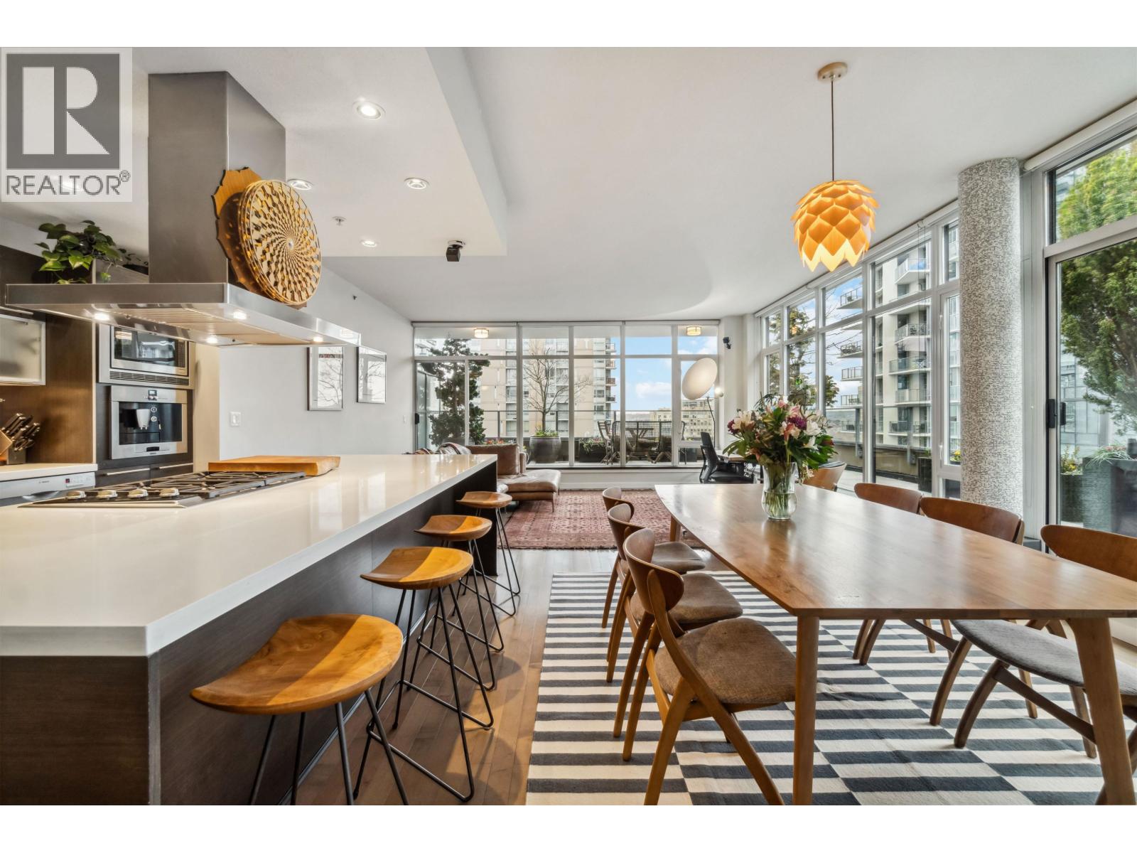 1252 Hornby Street Unit 1601, Vancouver, BC V6Z 1W2