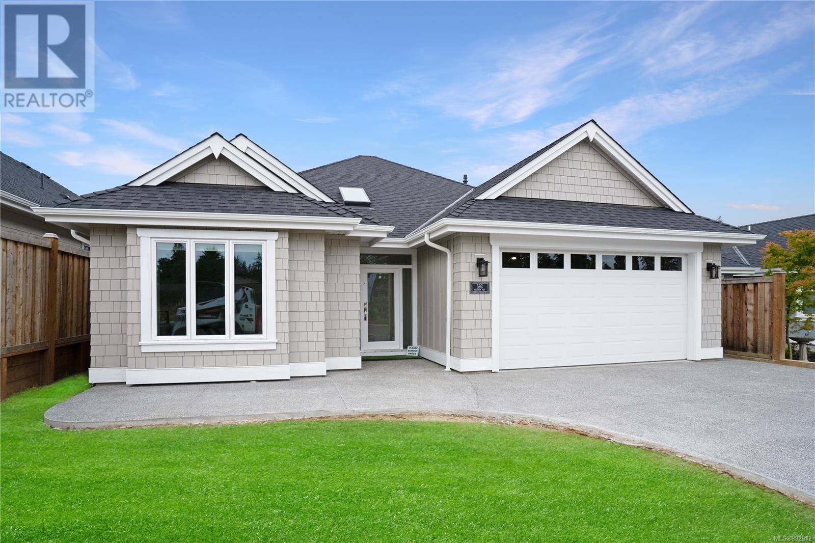 600 Rainbow Way, Parksville, BC V9P 1H3
