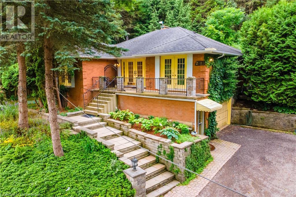 2083 Hollow Rd, Thorold, ON L0S 1E6