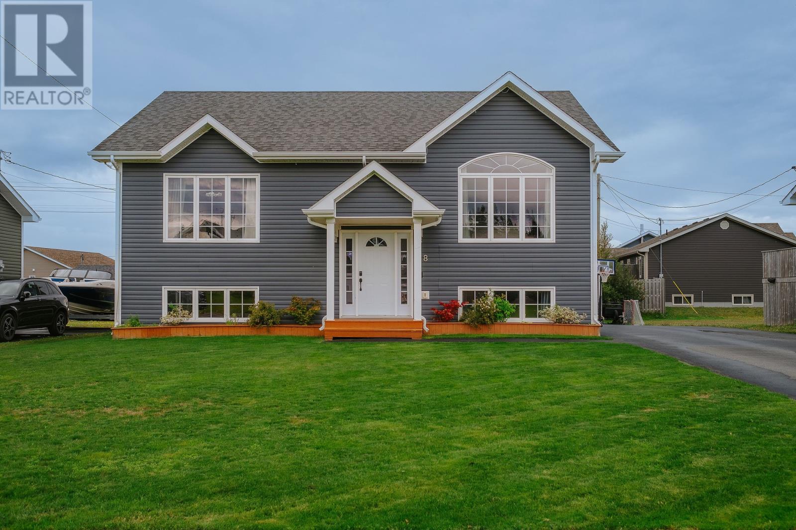 8 Mitchell St, Gander, NL A1V 0A4