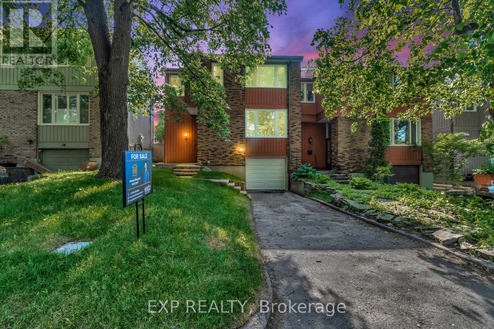 12 Bayside Private, Ottawa, ON K1V 9R3