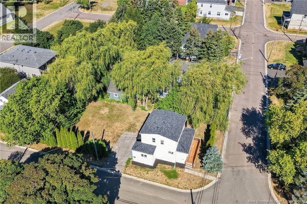 42 Germain, Moncton, NB E1A 3X6