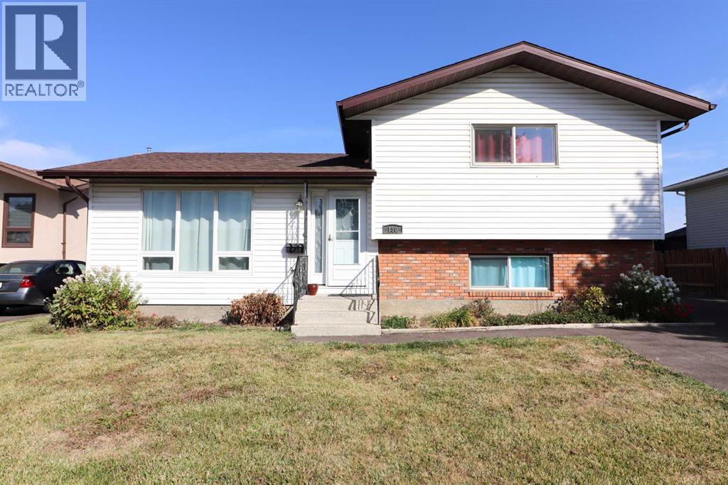 180 Shepherd Cres SE, Medicine Hat, AB T1B 2K5
