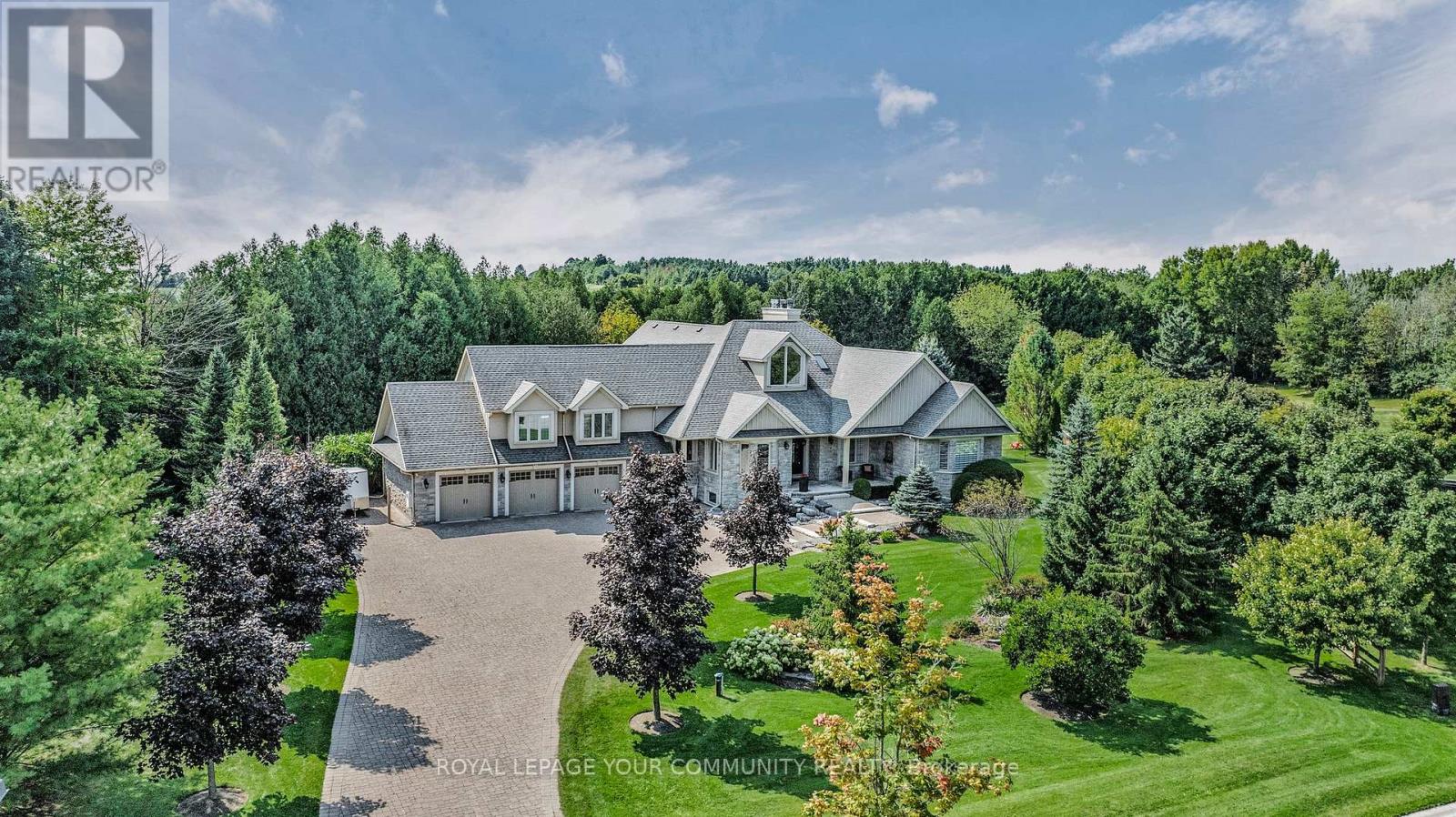 25 Riverstone Ct, East Gwillimbury, ON L0G 1V0
