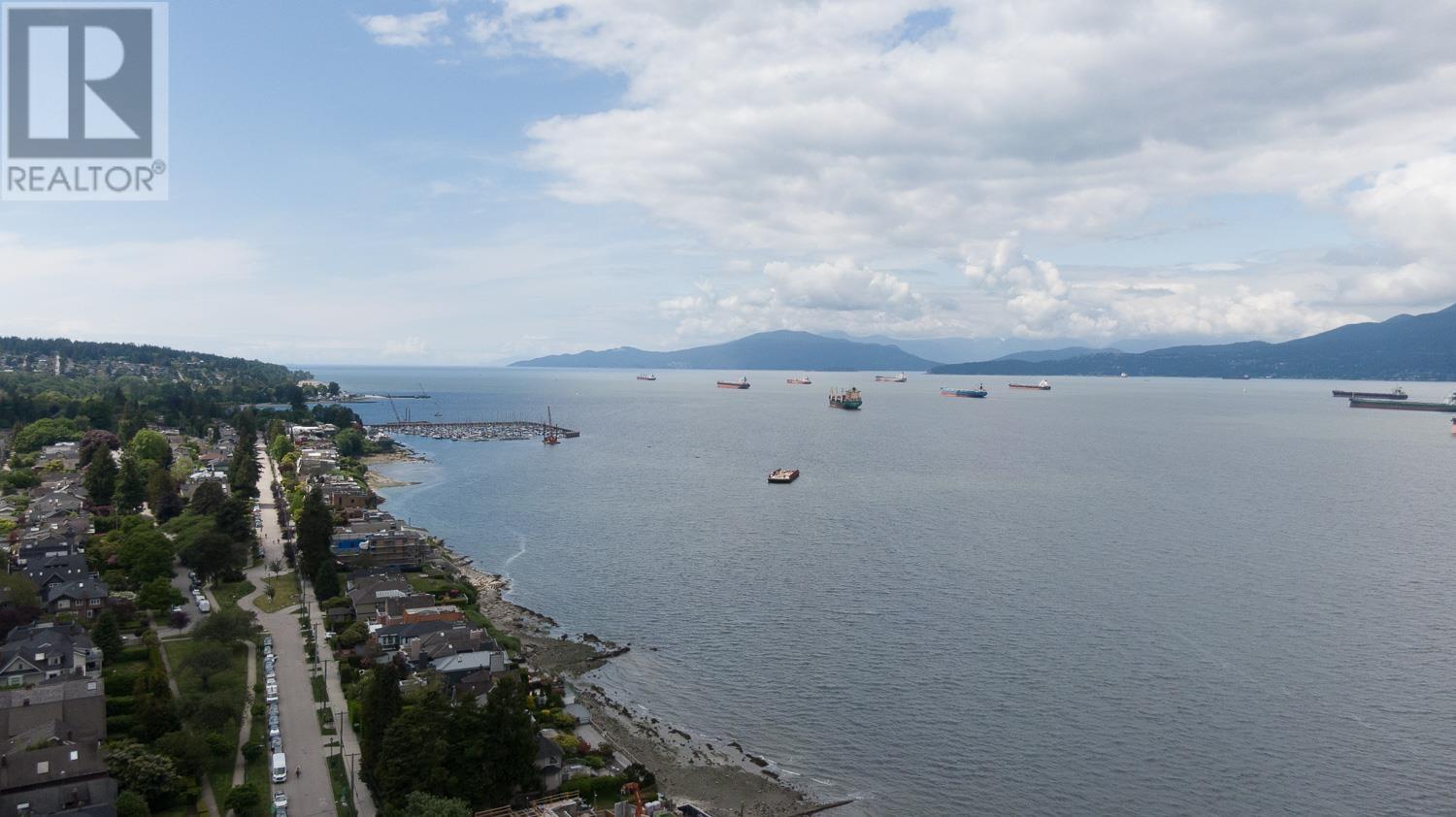 2988 Point Grey Rd, Vancouver, BC V6K 1B1