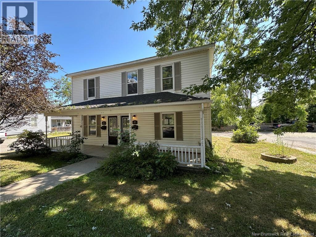 120 Pleasant St, Miramichi, NB E1V 1X7