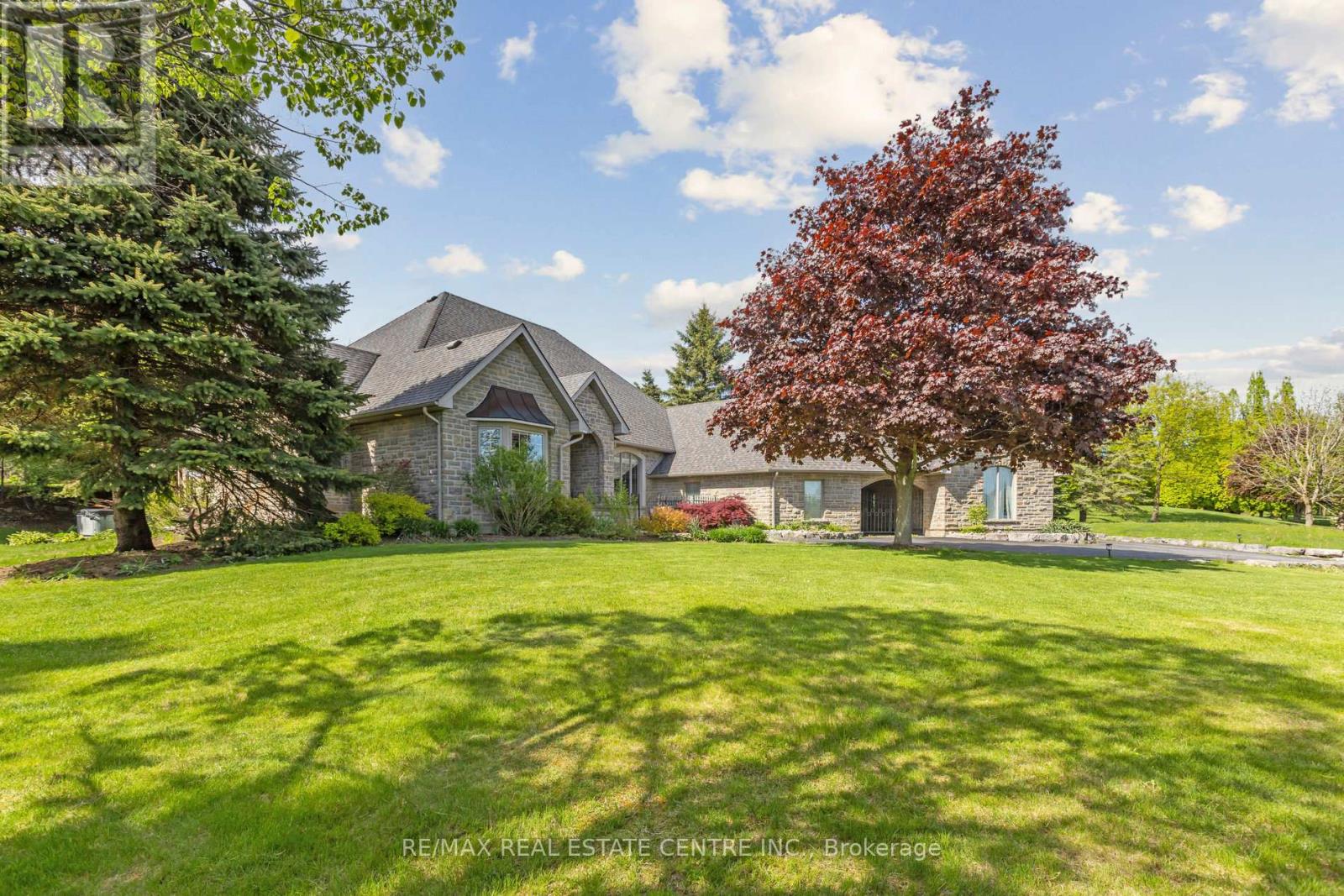 6 Fox Run Rd, Puslinch, ON N1H 6H9
