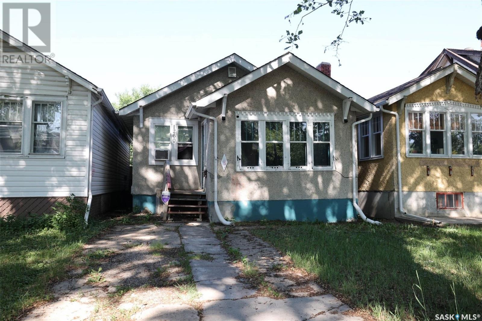 1260 Robinson St, Regina, SK S4T 2N2