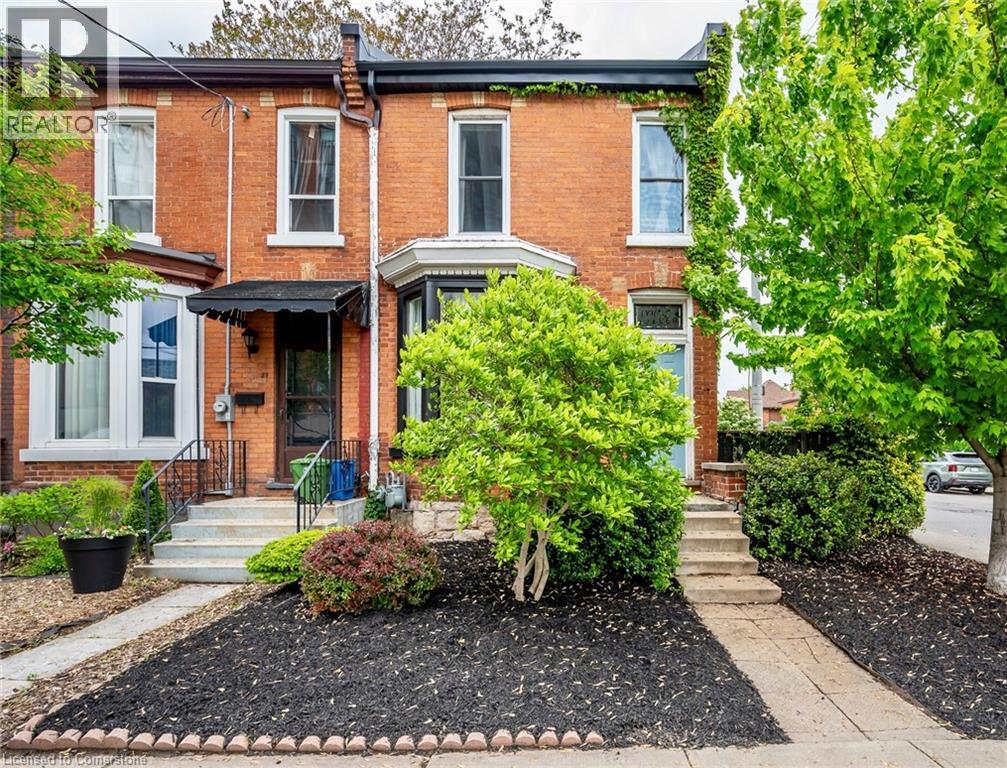 29 Emerald St N, Hamilton, ON L8L 5J9