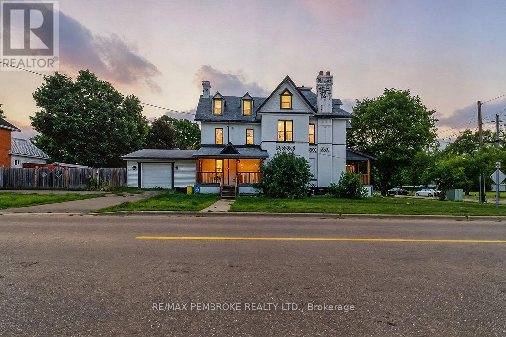 502 Mary St, Pembroke, ON K8A 5X1