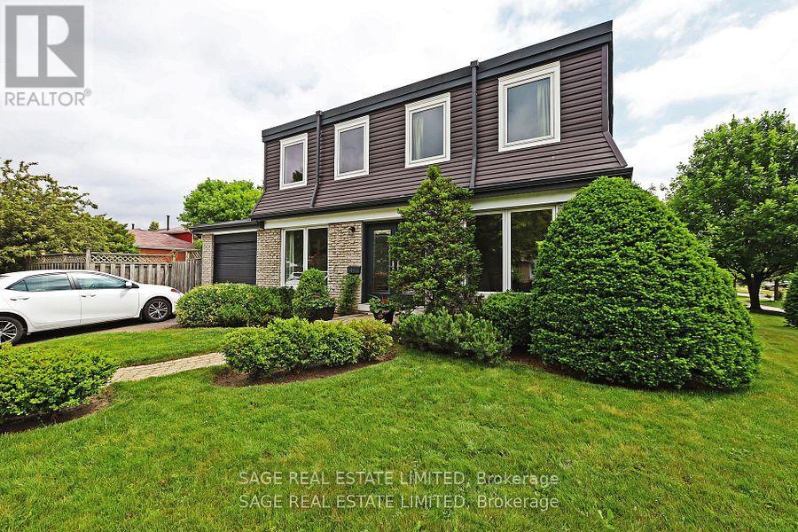 51 Prince Philip Blvd, Toronto, ON M1E 1J3