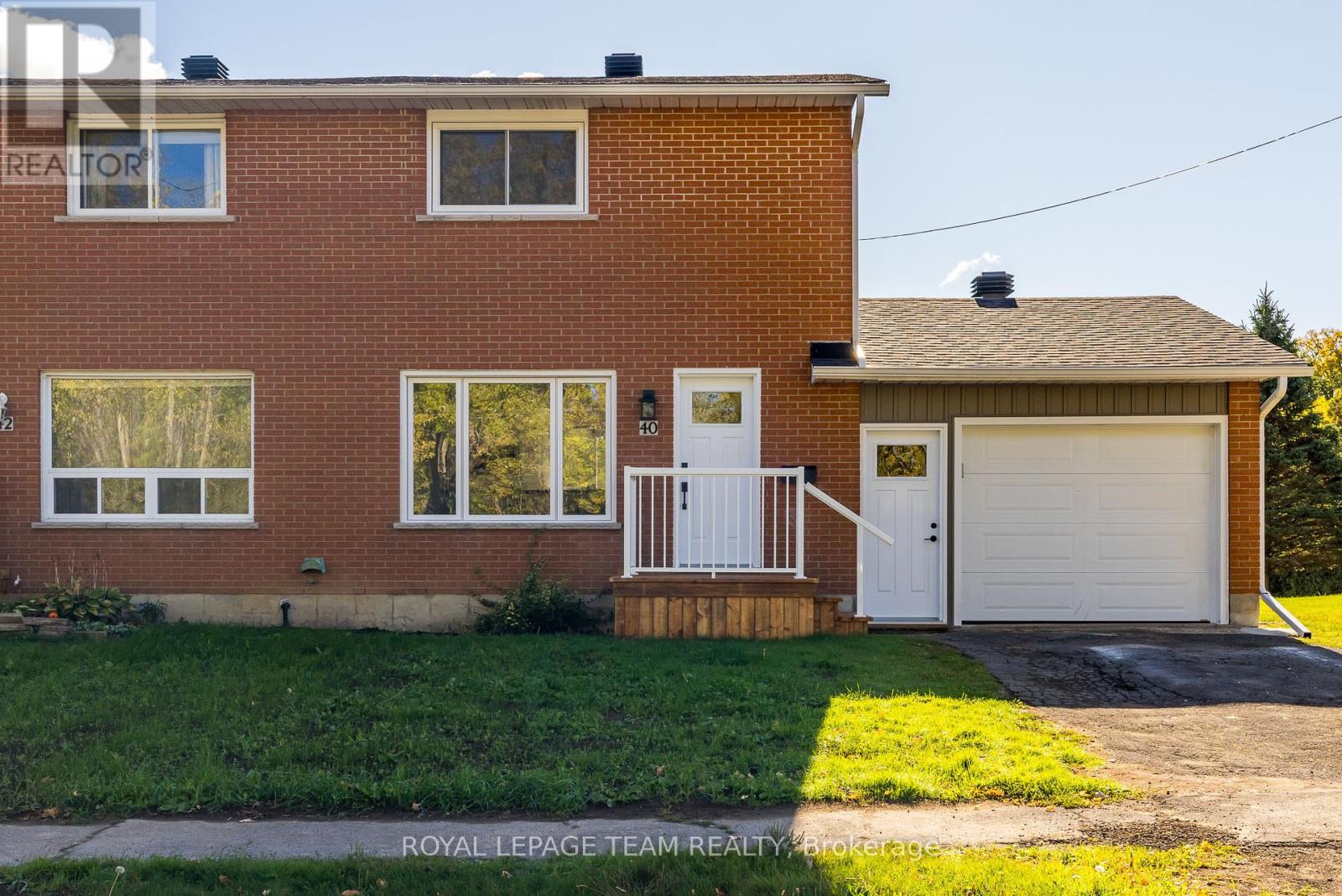 40 Beach Ave, South Dundas, ON K0E 1K0