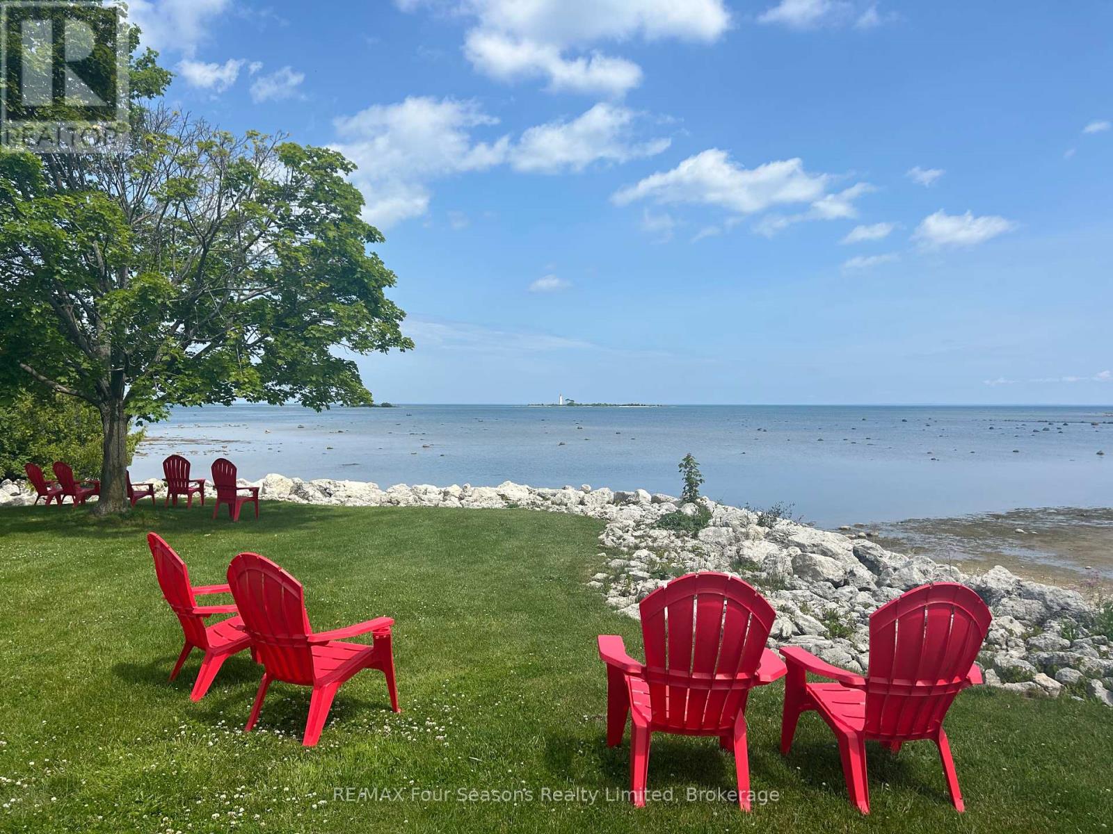 25 Starboard Rd, Collingwood, ON L9Y 5C8