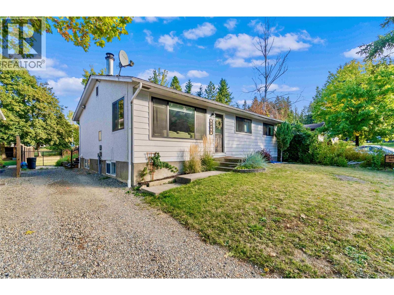 28 Avenue Ne Unit 3091, Salmon Arm, BC V1E 3G2