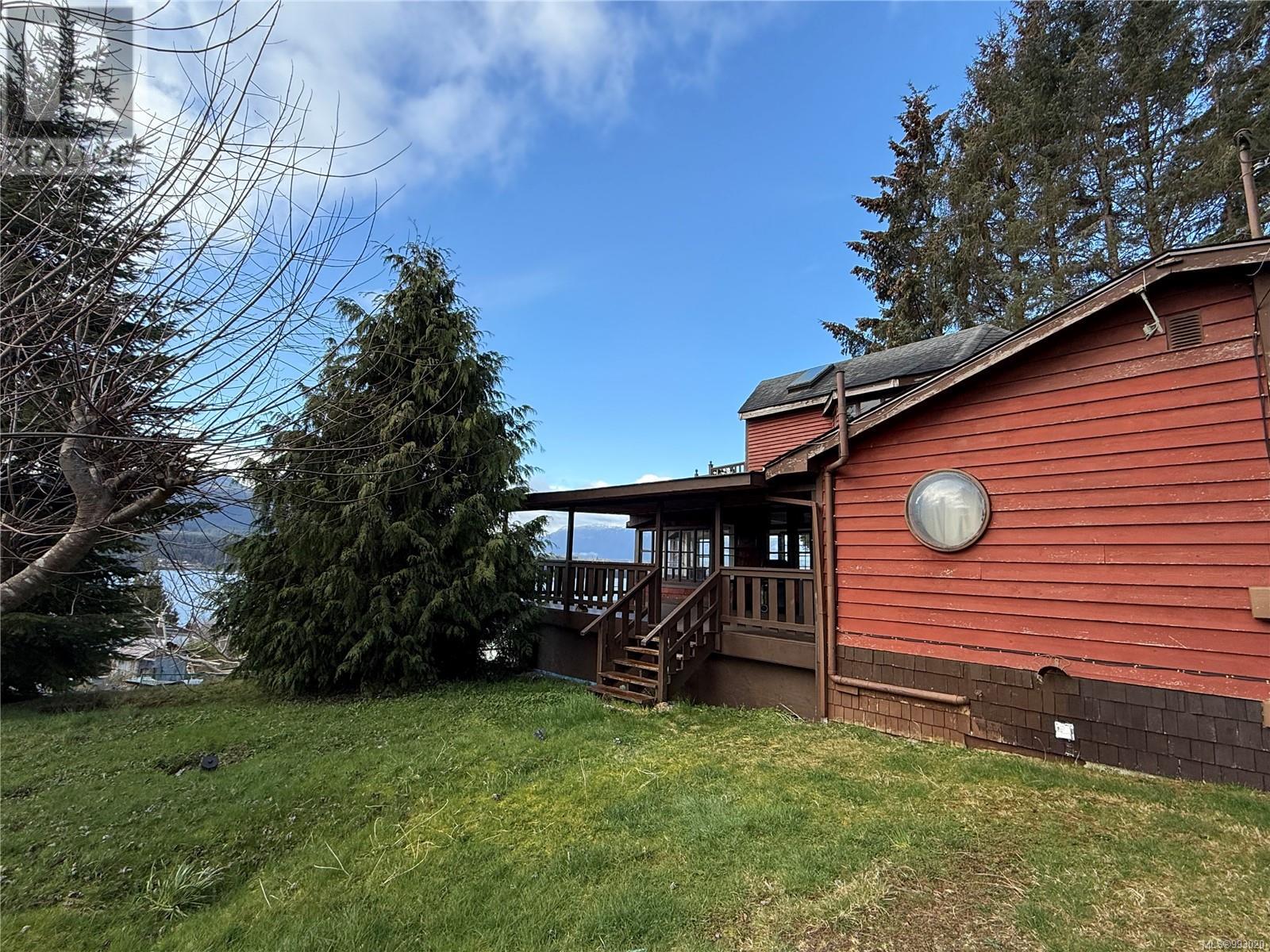 53 Cottonwood Rd, Alert Bay, BC V0N 1A0