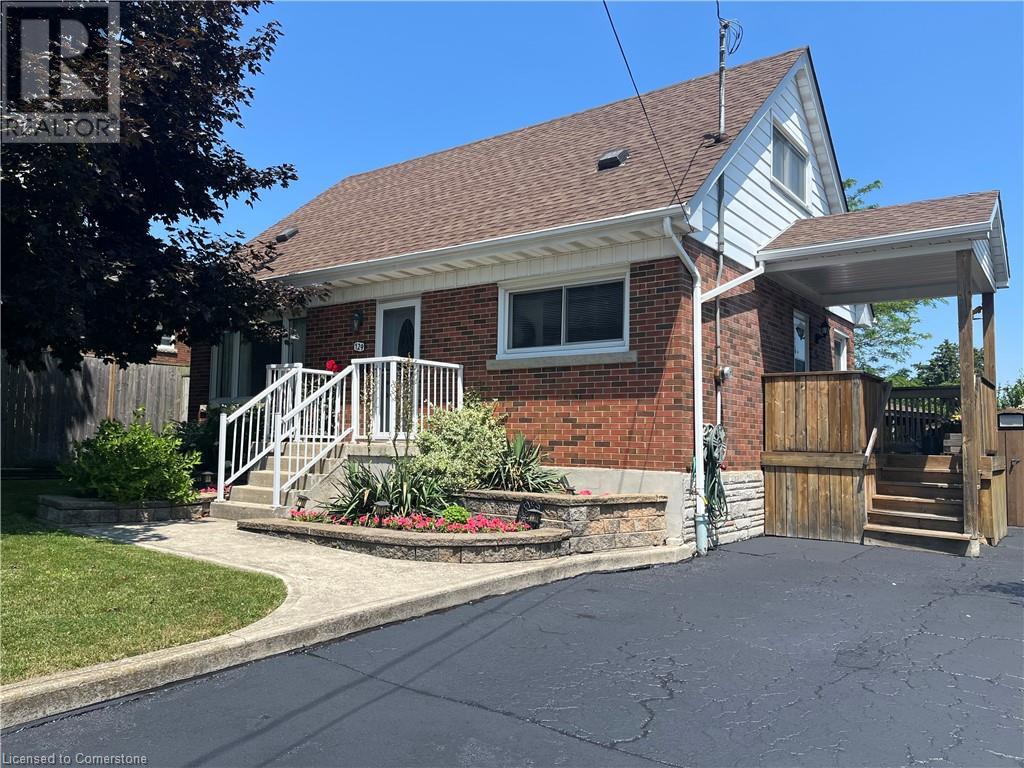 129 Broker Dr, Hamilton, ON L8T 2B8