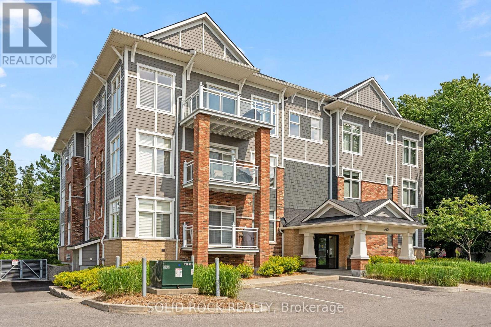 301 345 Elizabeth Cosgrove Private, Ottawa, ON K1W 0K6