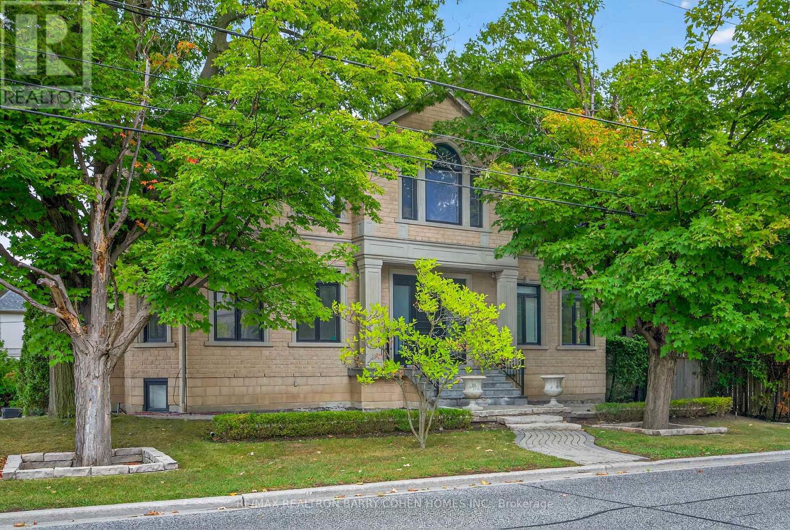 63 Gordon Rd, Toronto St. Andrew-windfields, ON M2P 1E3