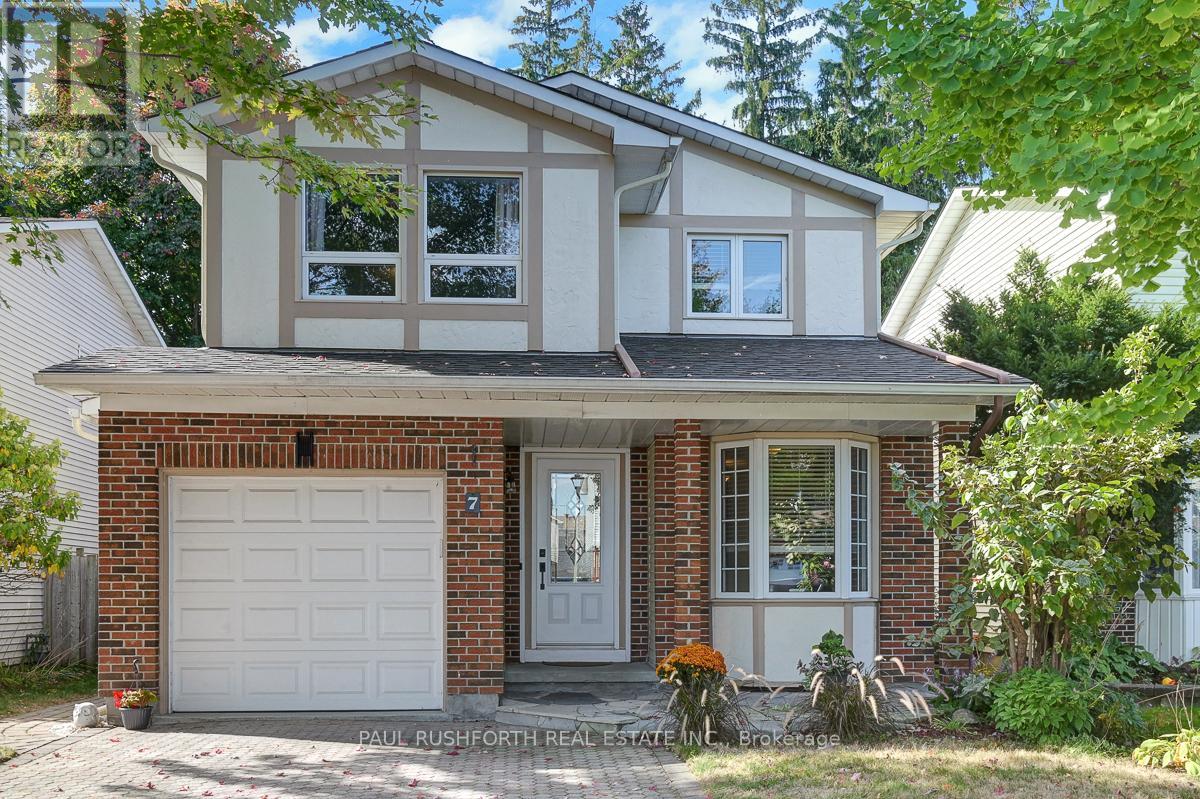7 Glenmoriston Ave, Ottawa, ON K2L 2S3