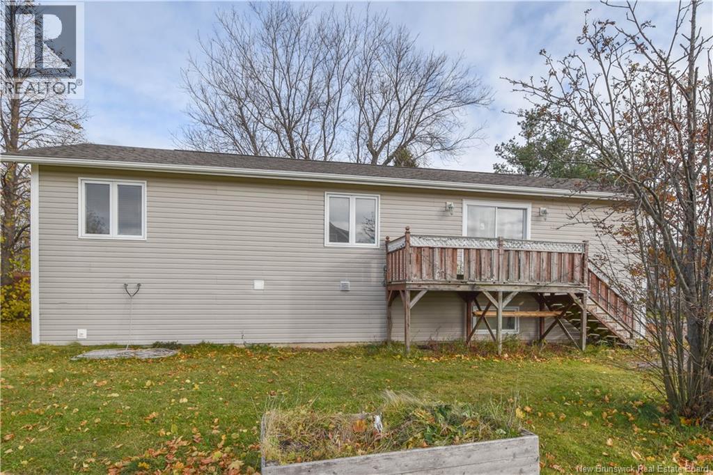373 Rue Coughlan St, Tracadie-Sheila, NB E1X 1B3