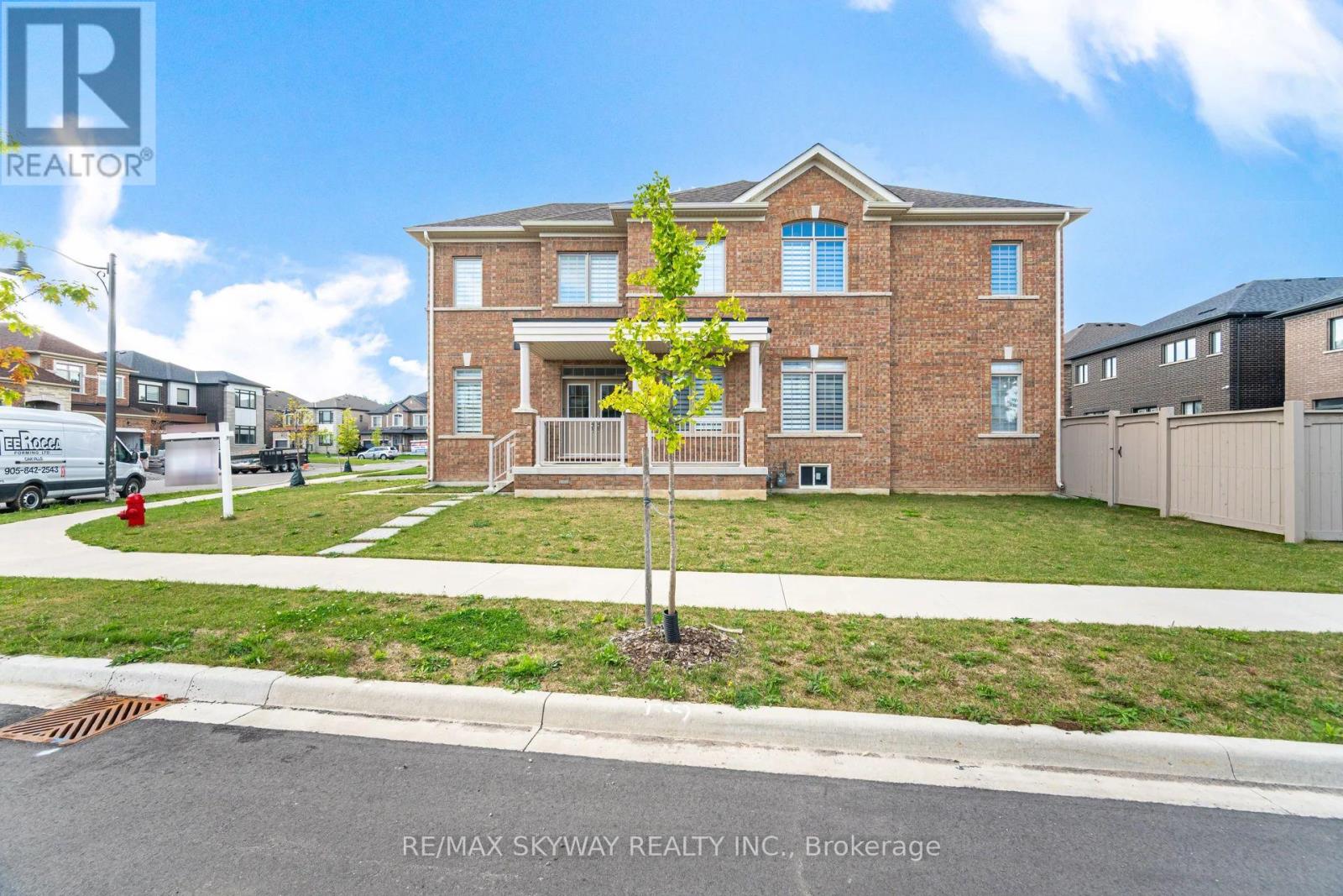 68 Pond View Gate, Hamilton Waterdown, ON L8B 2A1