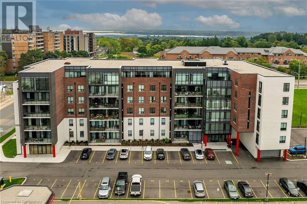 5 N Hamilton Street N Unit 513, Waterdown, ON L8B 2A4