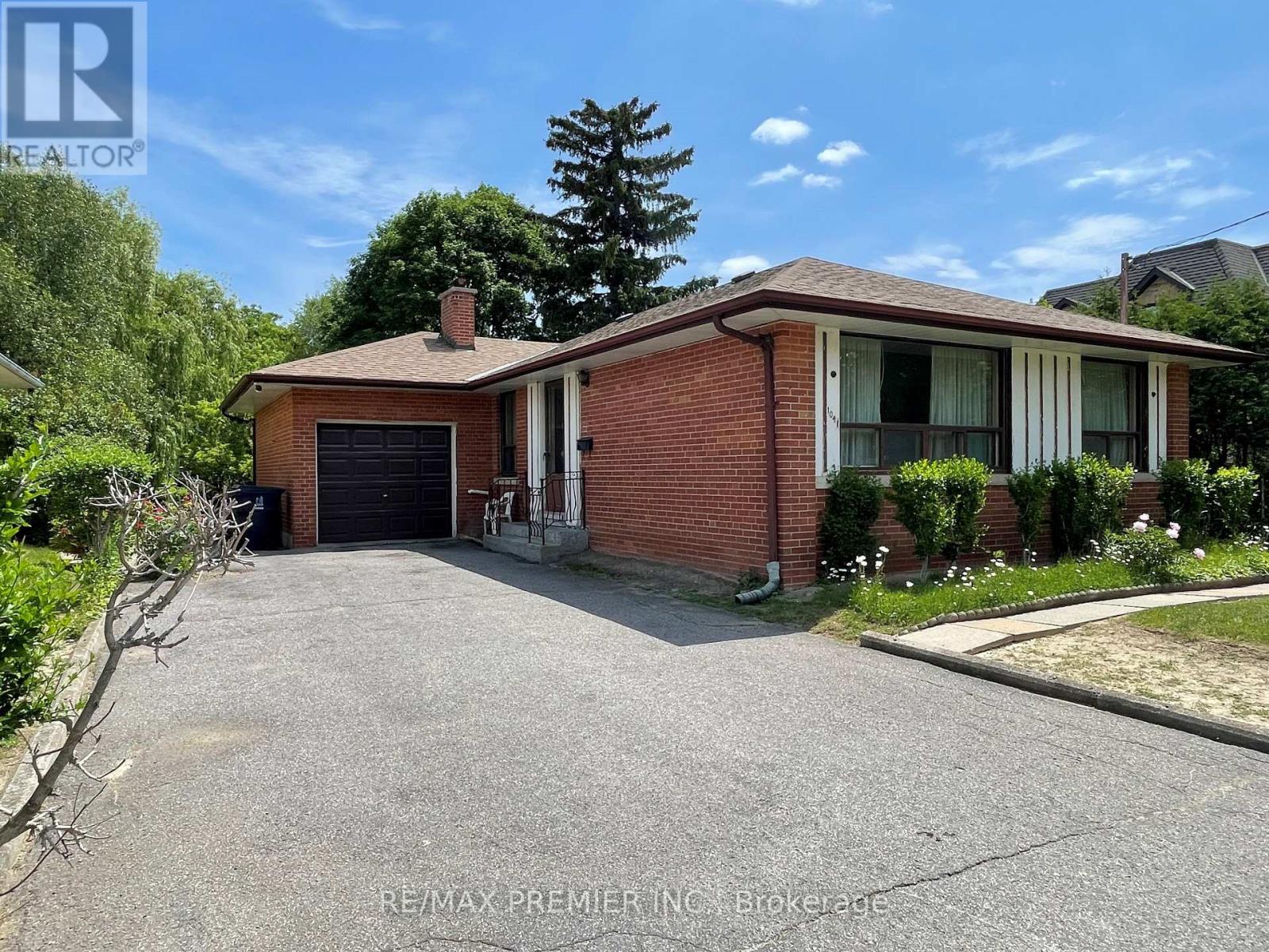 1041 Willowdale Ave, Toronto Newtonbrook East, ON M2M 3E3