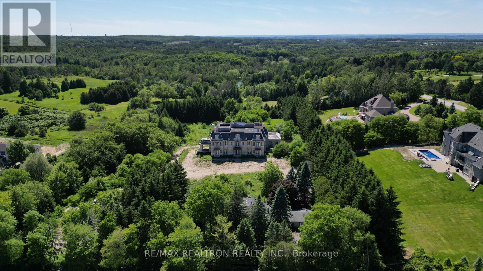 15230 Keele St, King, ON L7B 1A3