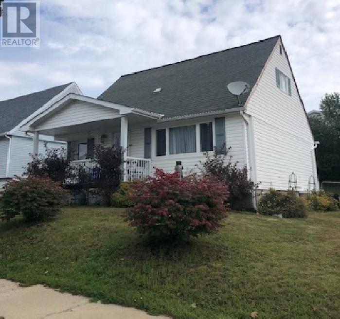 99 Roman Ave, Elliot Lake, ON P5A 1S2