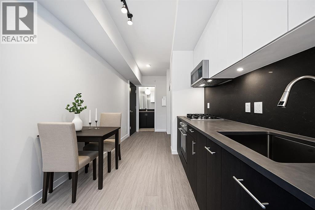 730 2 Avenue Sw Unit 704, Calgary, AB T2P 1R8