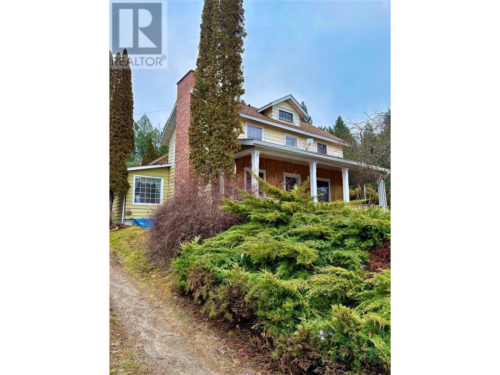 340 Highway 21 Hwy, Creston, BC V0B 1G2