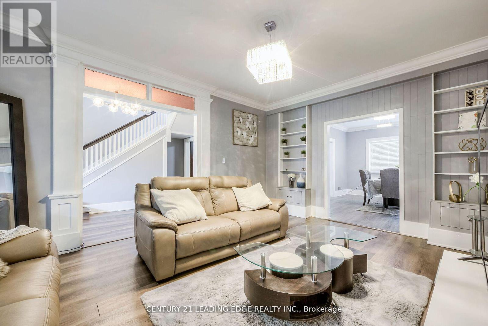 214 Aylmer St, Peterborough, ON K9J 3K4
