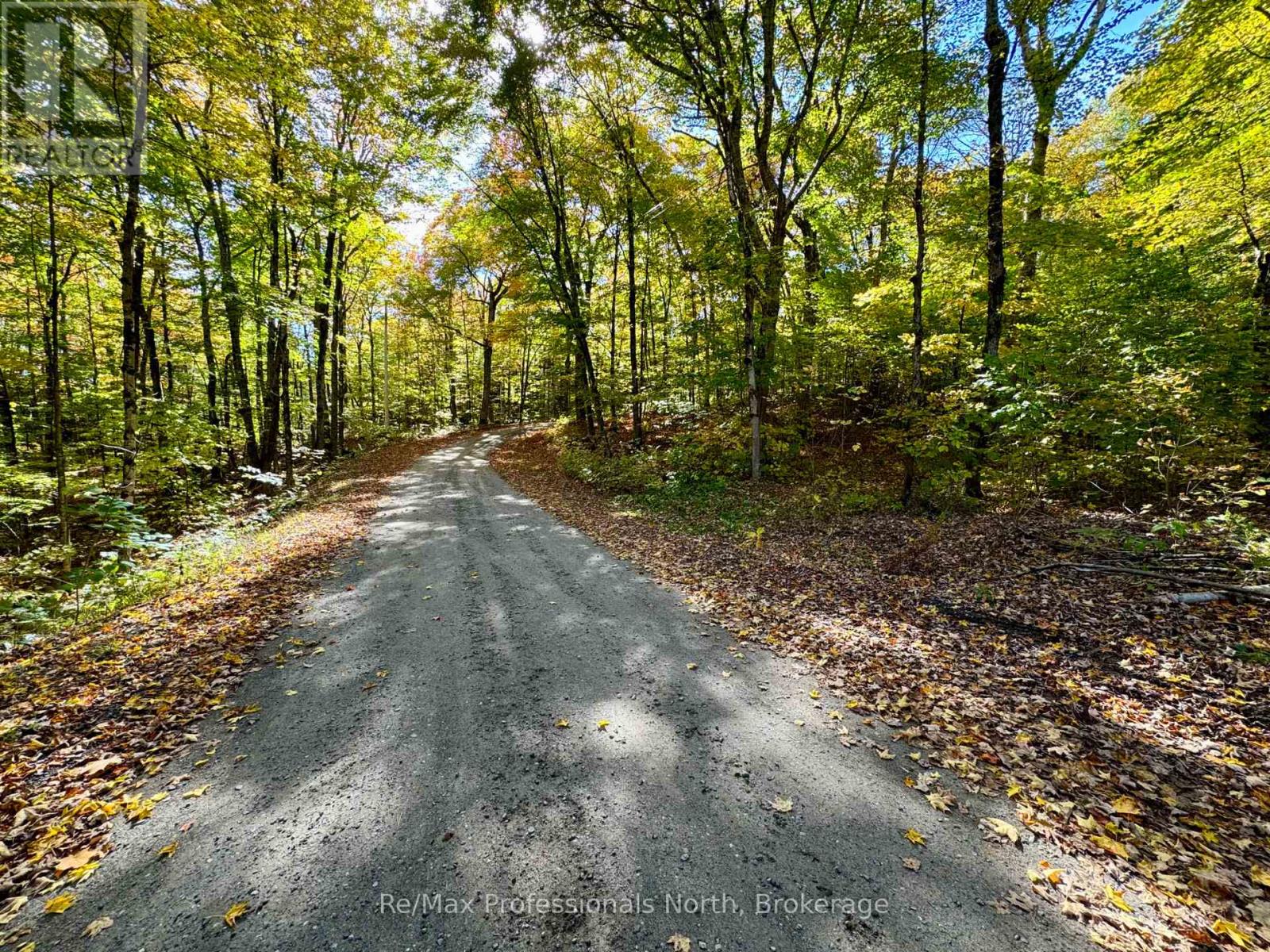 234 Longs Lake Rd, Huntsville, ON P0B 1M0